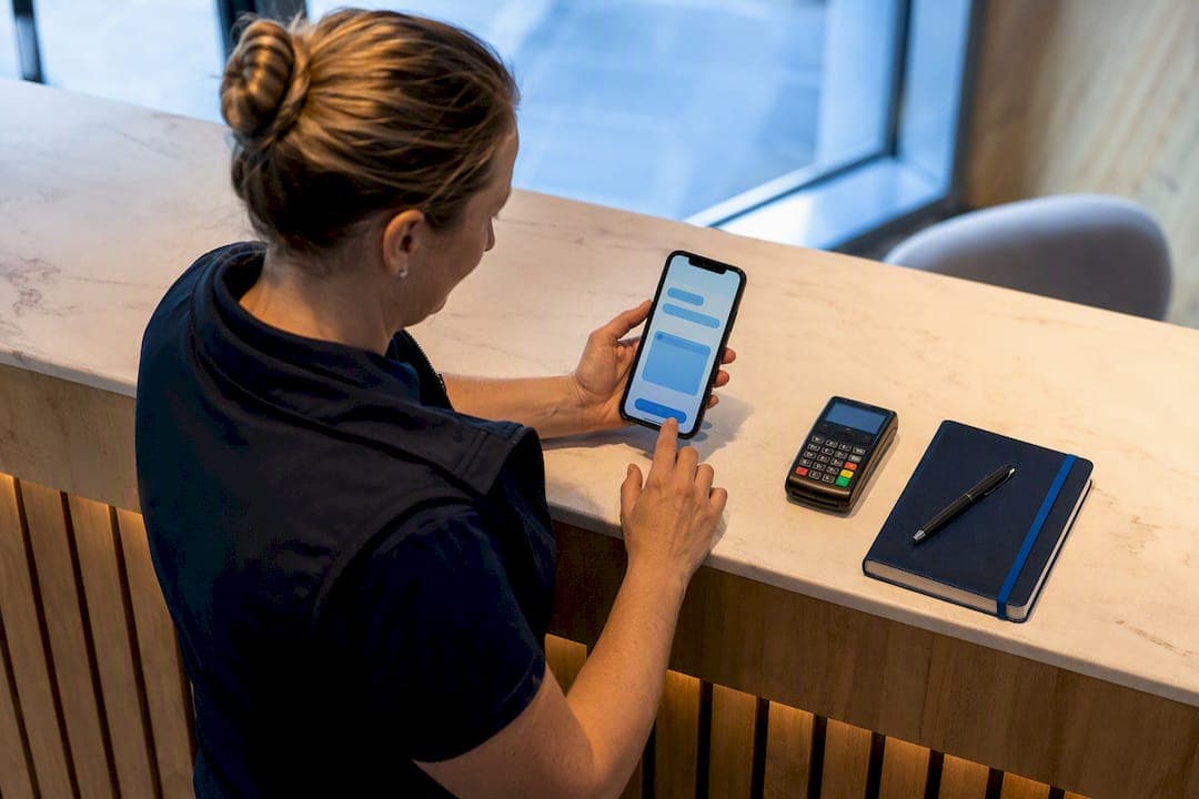 Paid in Seconds: Hybrid Payment Links vs Invoices for Small Services